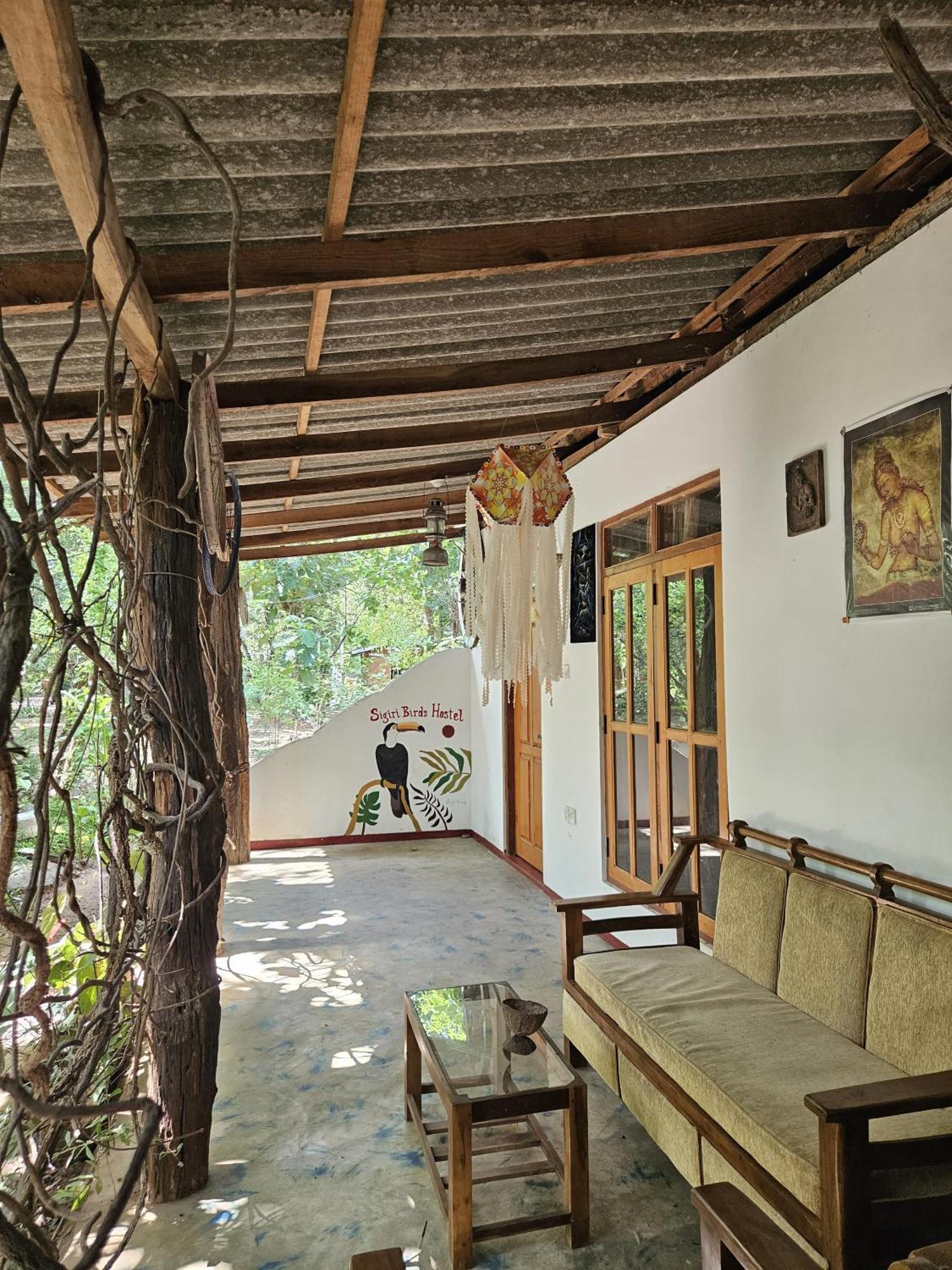 Sigiri Birds Hostel สิกิริยา ภายนอก รูปภาพ